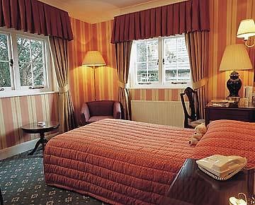 Briggens House Hotel ลอนดอน ภายนอก รูปภาพ